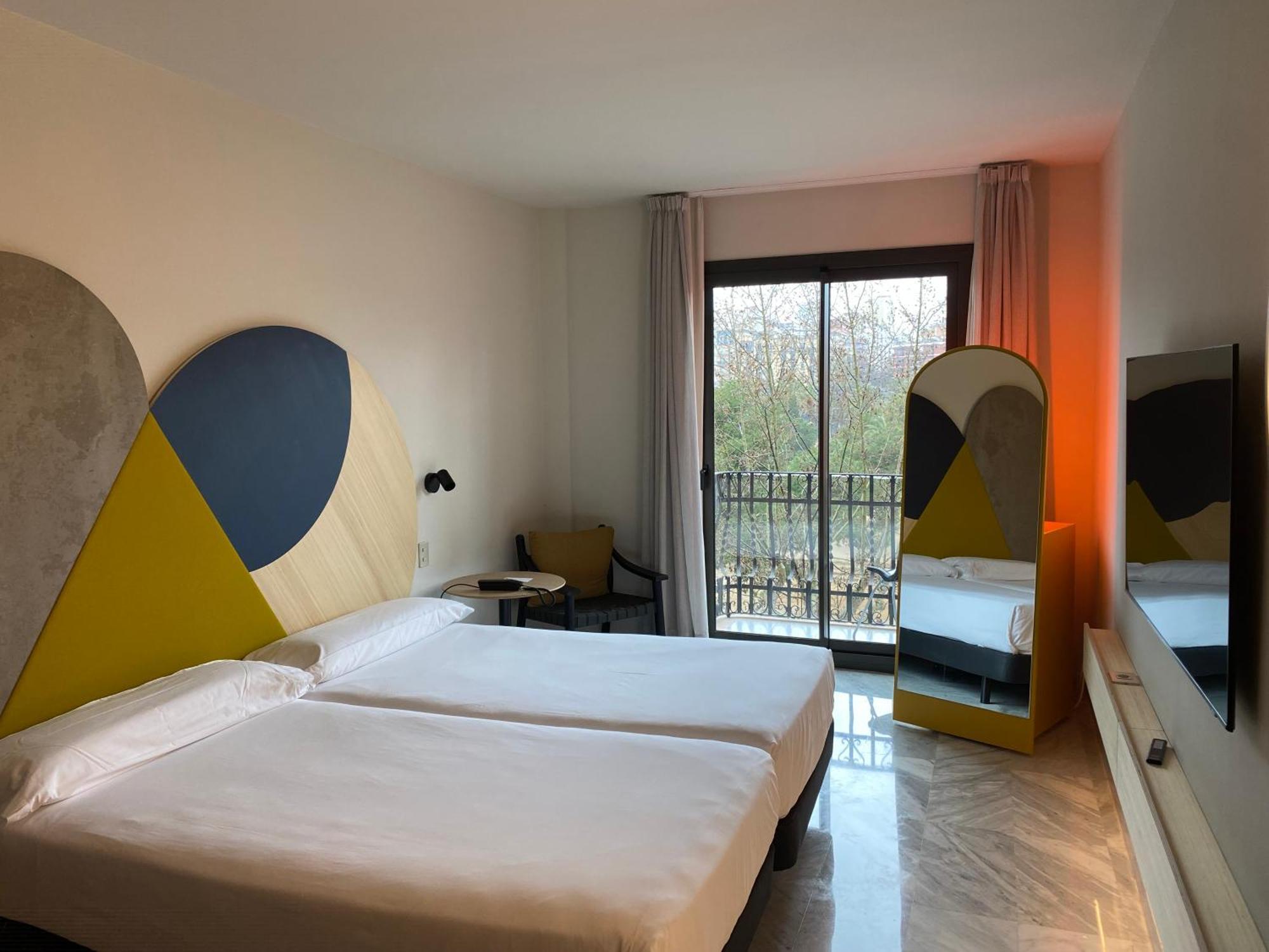 Onix Fira Hotel